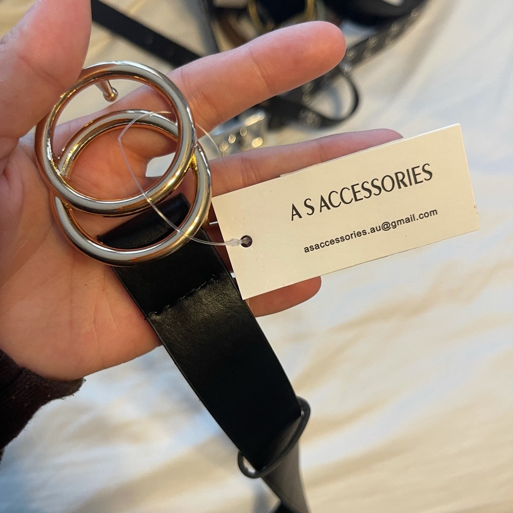 BRAND NEW double loop belt